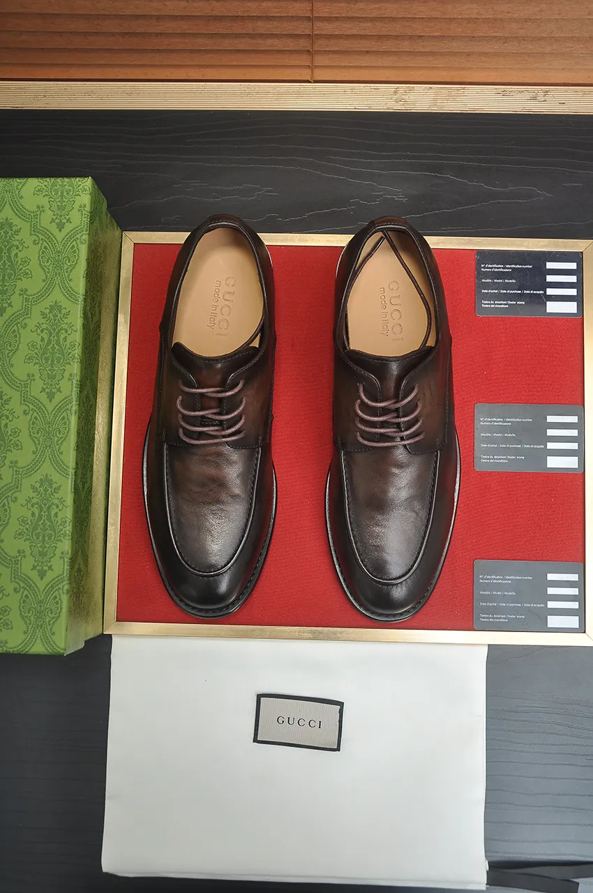 Men's shoes 💰580💶 Brand: GUCCI (Gucci) Standard code: Men's code 38/44 (45 can be customized) Grade: Same as the official website Original quality Material: Original cowhide Water-dyed cowhide lining Original rubber outsole Style category: Men's fashionable casual leather shoes Distinguished big-name luxury elements Top luxury Color: Actual picture